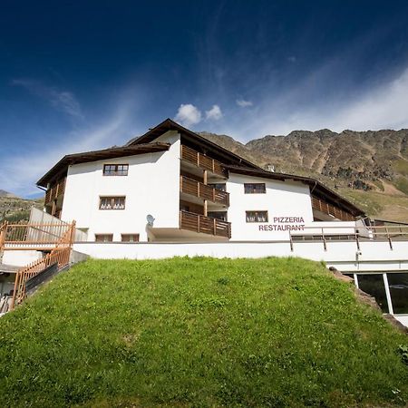 Sporthotel Kurzras Exterior photo