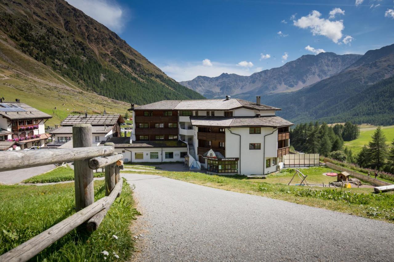 Sporthotel Kurzras Exterior photo